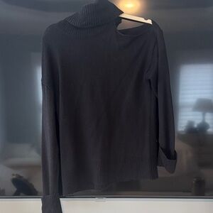 1 state xs Black Turtleneck Sweater